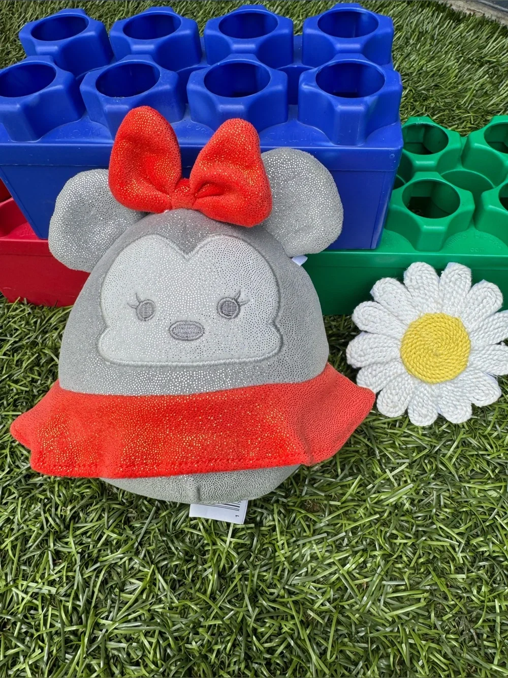 Disney 100 Minnie Mouse Squishmallow 5
